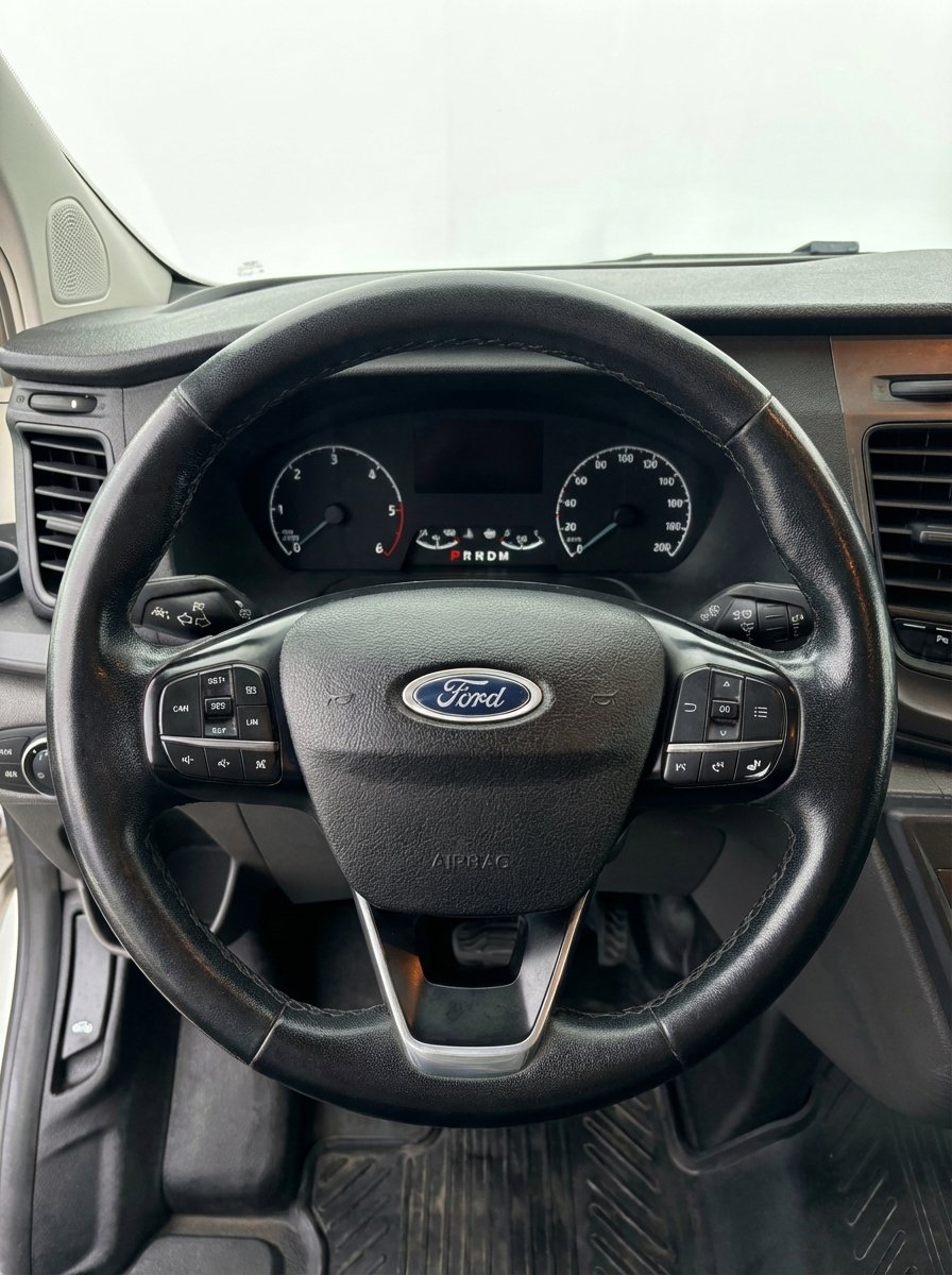Ford Transit Custom 12