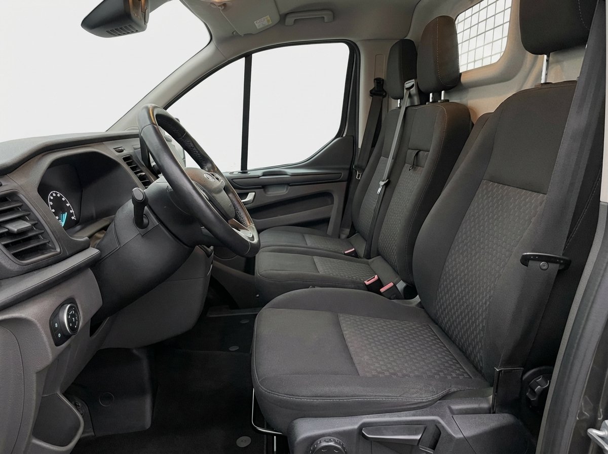 Ford Transit Custom Van 10