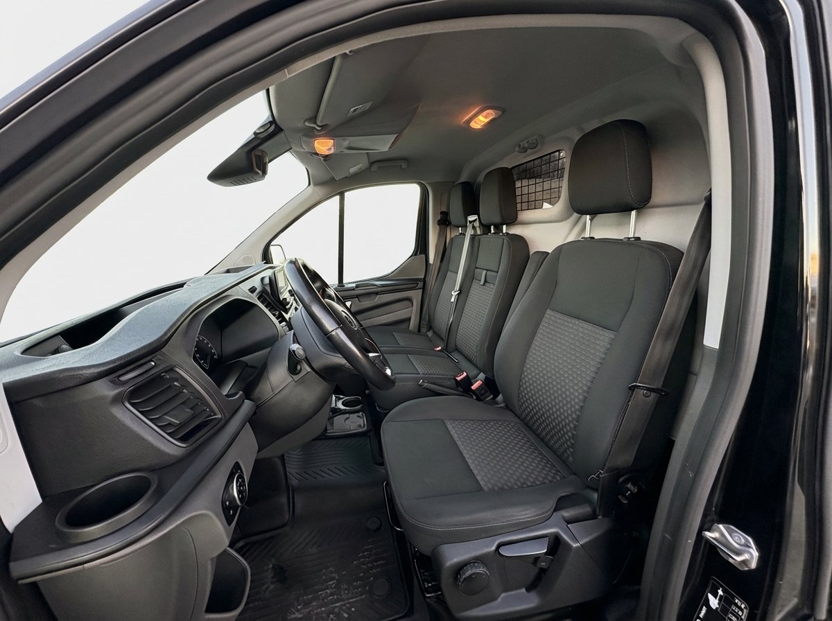 Ford Transit Custom Van 9