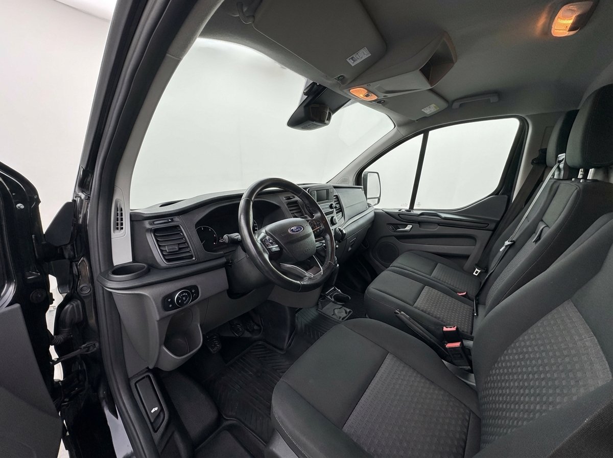 Ford Transit Custom Van 10