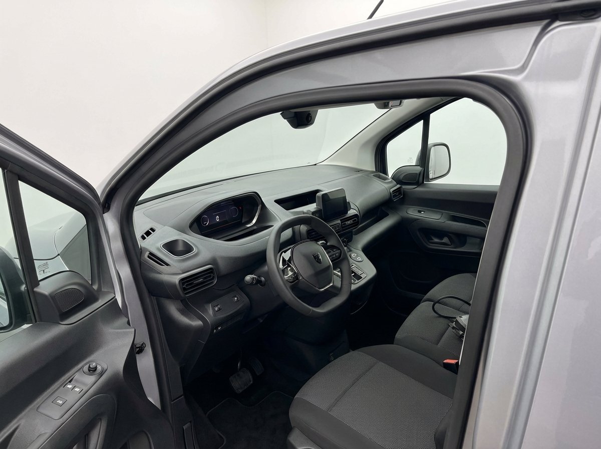 Peugeot e-Partner 11