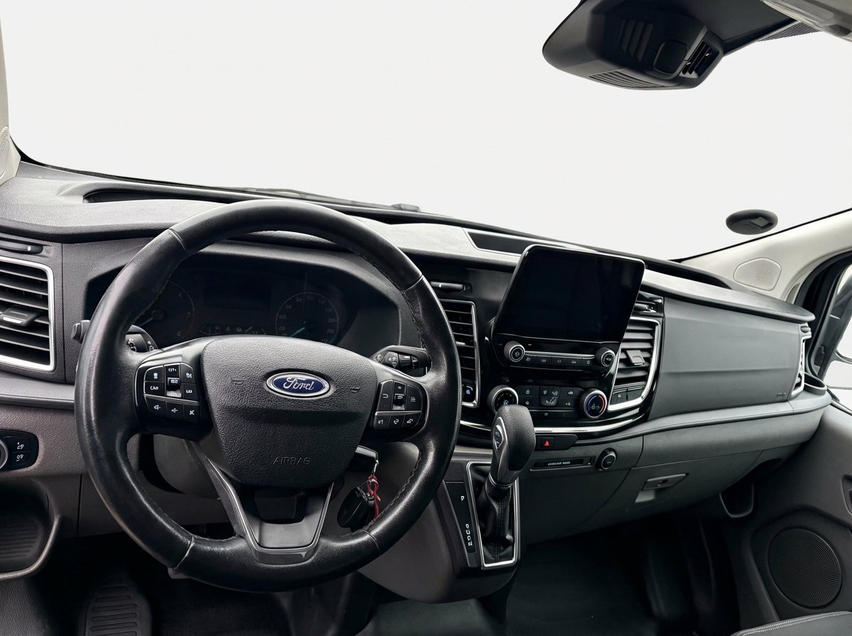 Ford Transit Custom 10