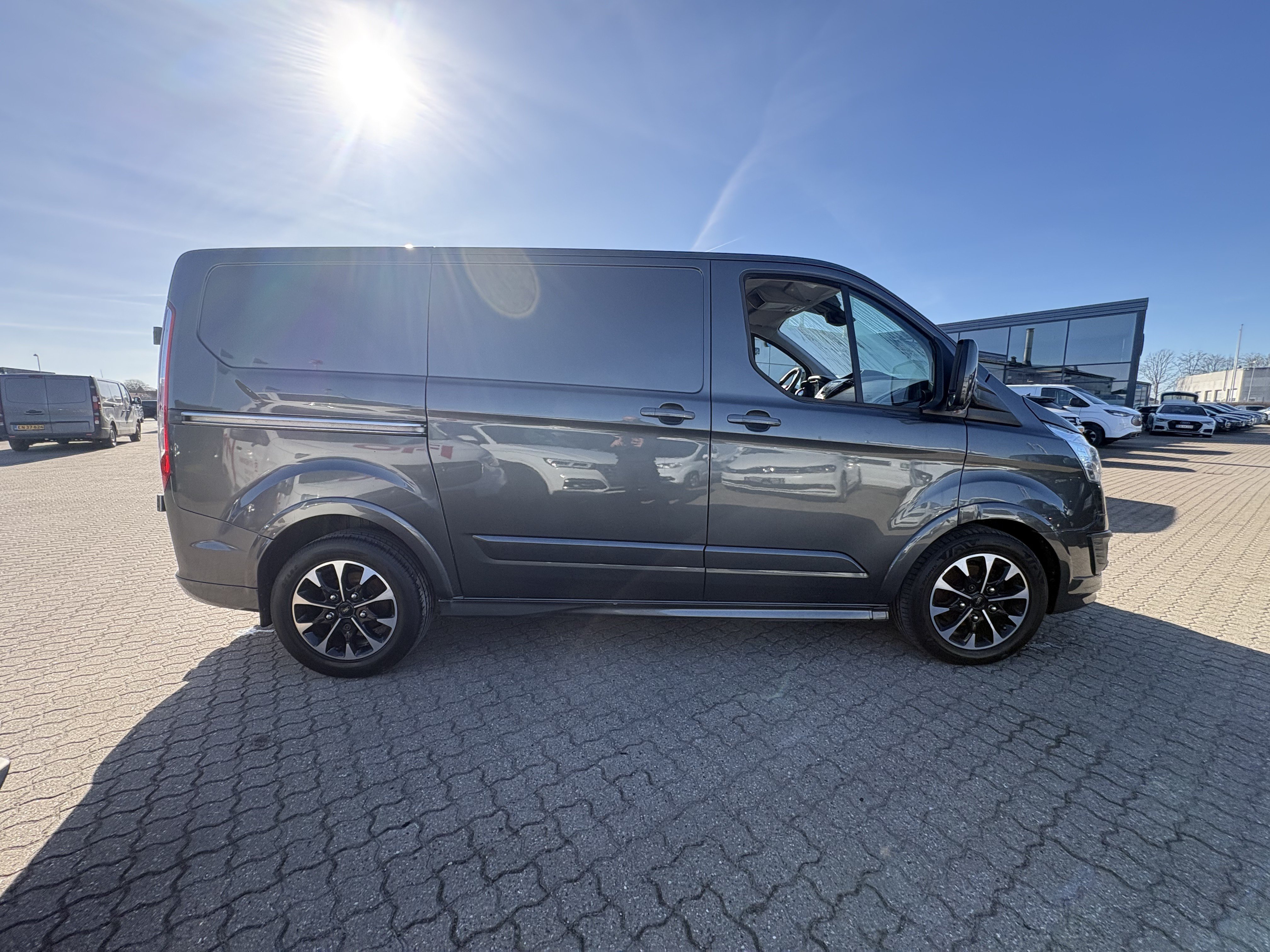Ford Transit Custom 8