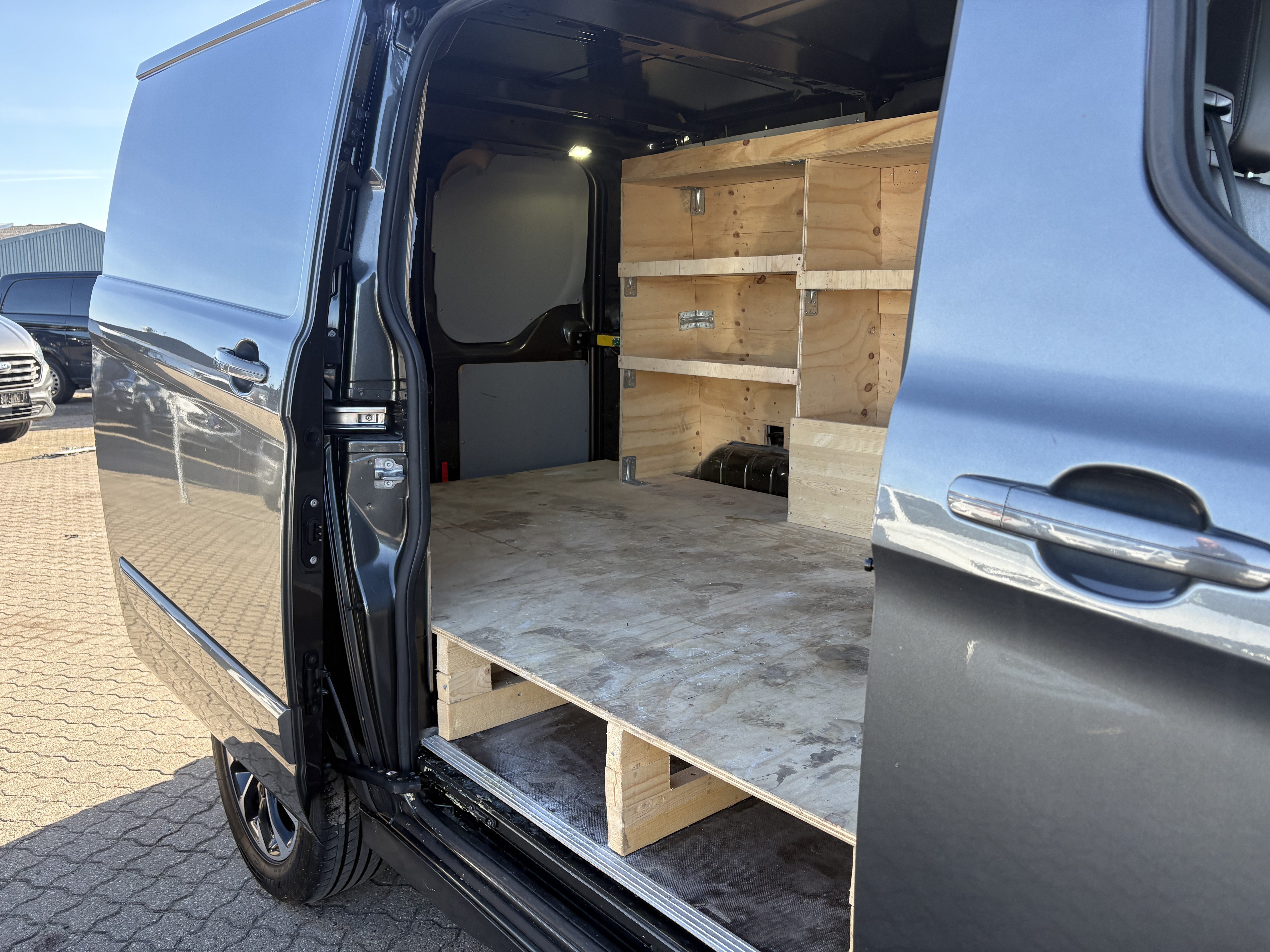 Ford Transit Custom 10