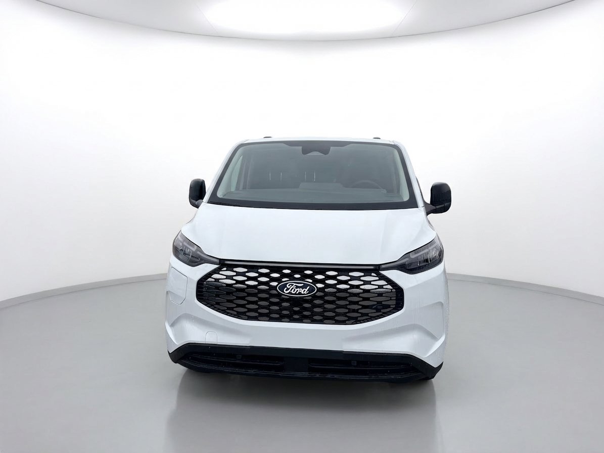 Ford E-Transit Custom 3