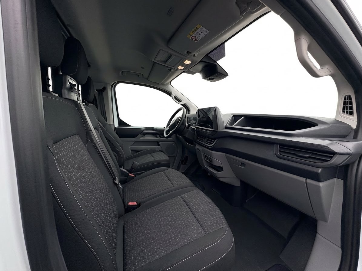 Ford E-Transit Custom 10