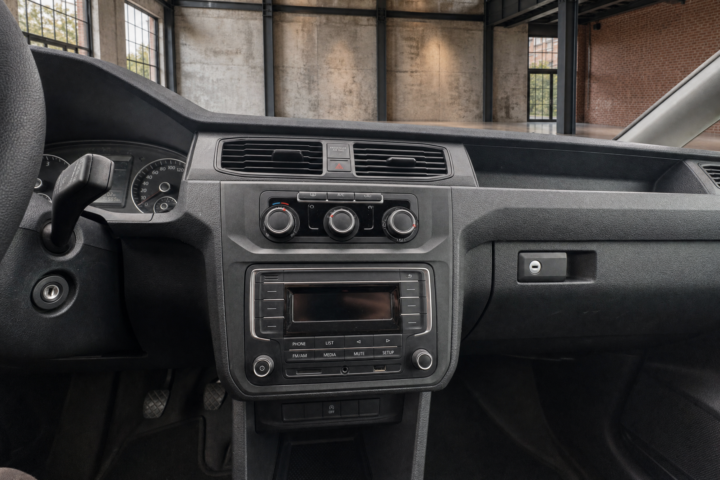 VW Caddy 15
