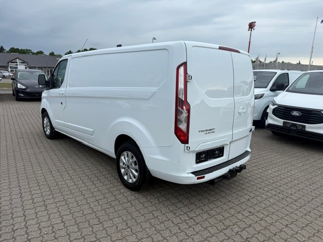Ford Transit Custom Van 4