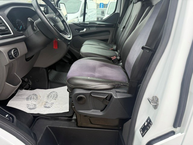 Ford Transit Custom Van 7