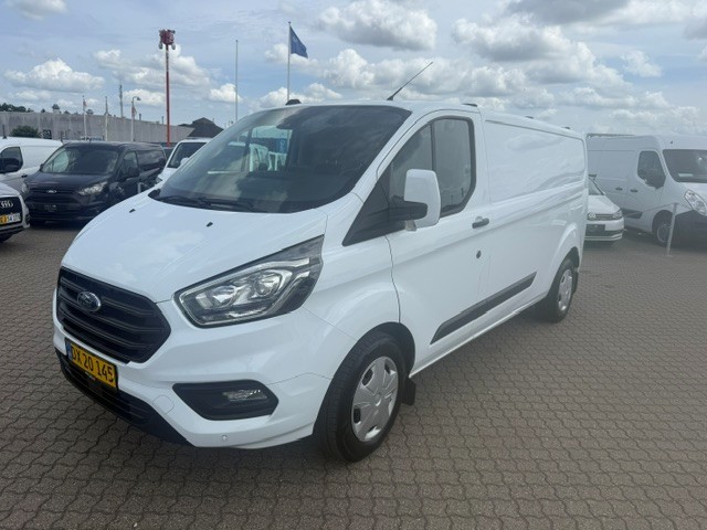 Ford Transit Custom Van 2