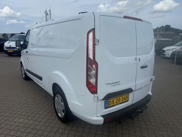 Ford Transit Custom Van 3