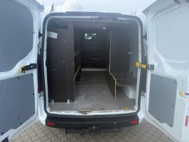 Ford Transit Custom Van 5