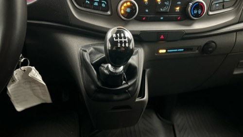 Ford Transit Custom 12