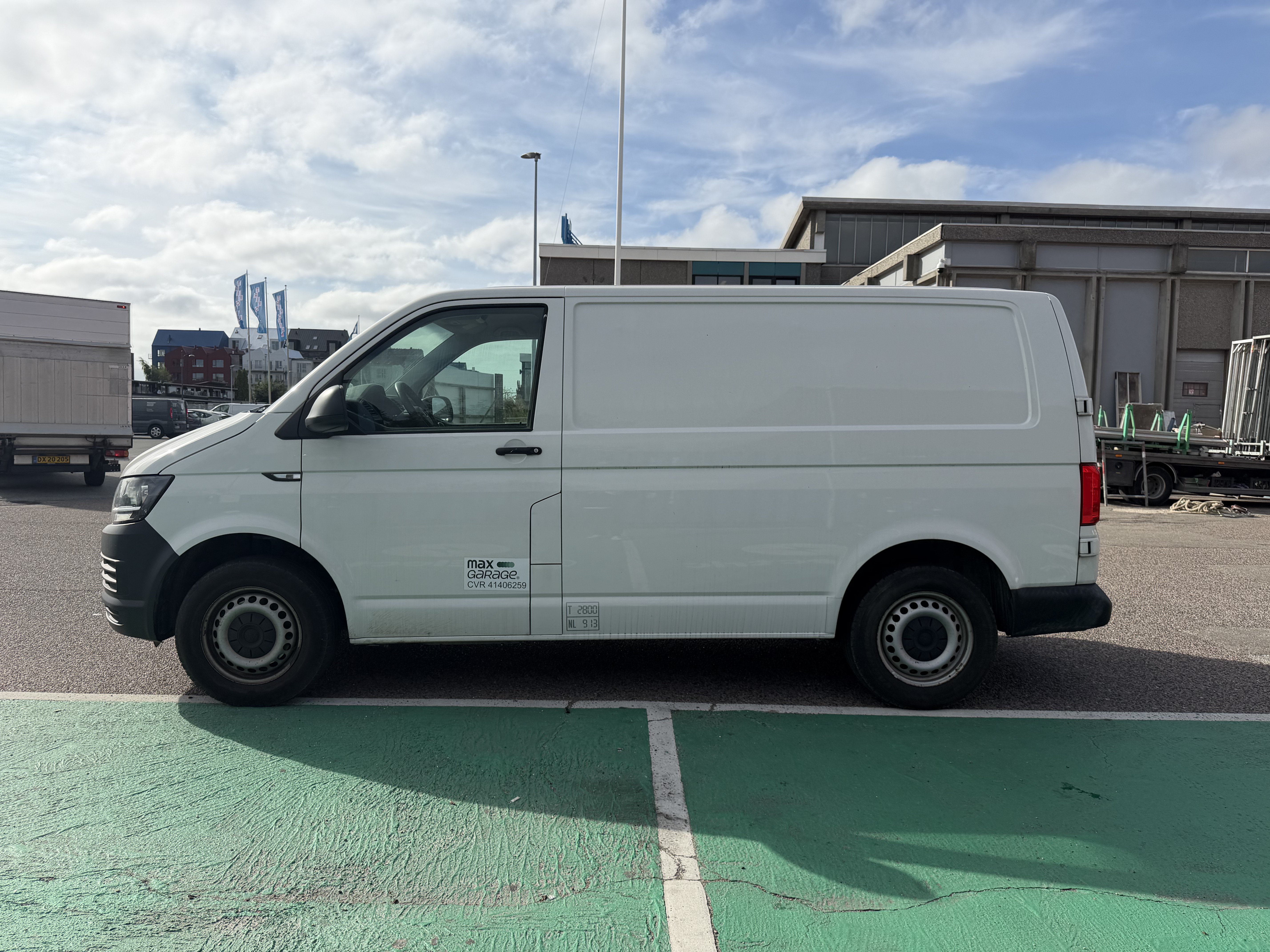 VW Transporter 16
